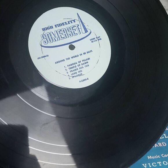 Around the World in 80 Days Vinyl Record - Picture 13 of 16